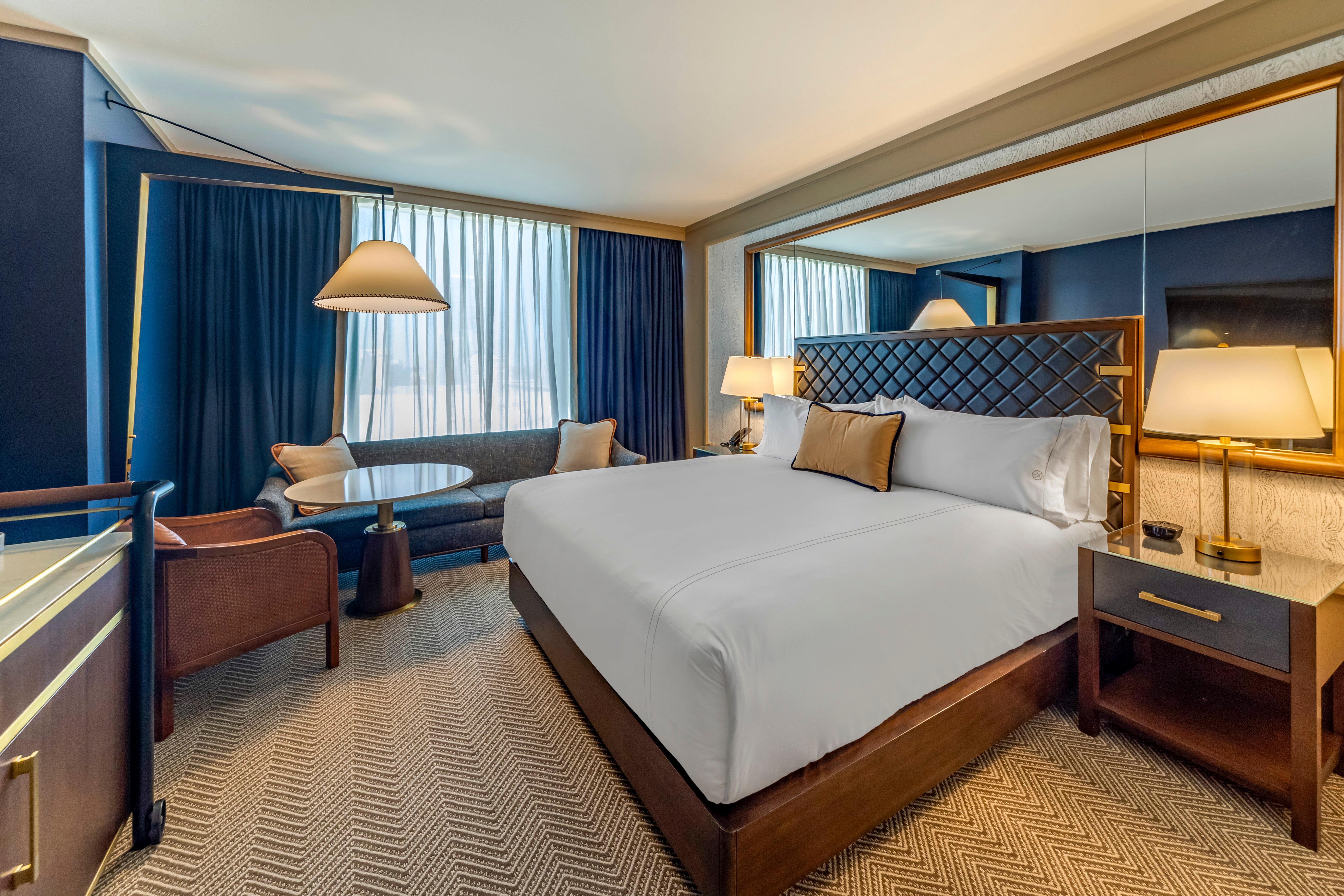 Omni Hotel 4*