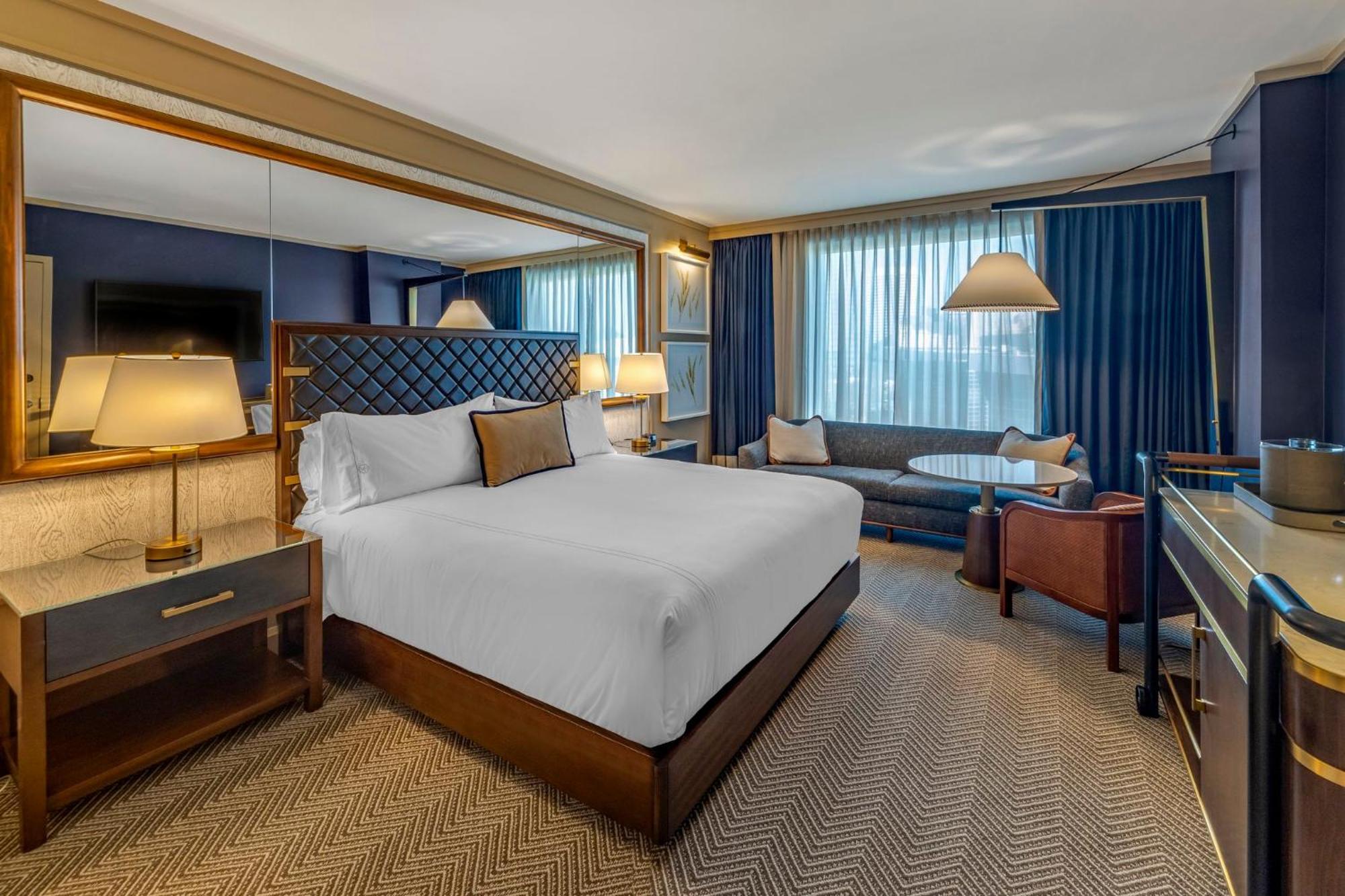 Omni Hotel 4*